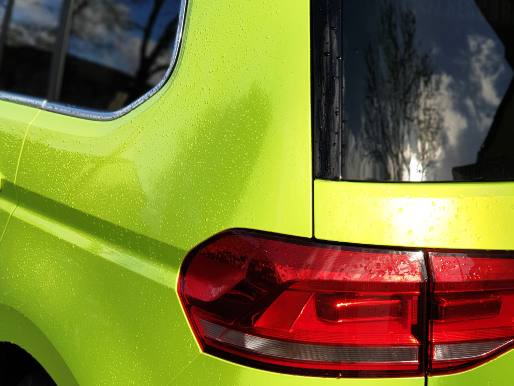 VW_Touran_Wrap_3M_Psychidelic_Folierung